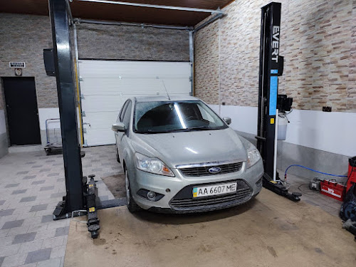 Заміна водяного насоса та комплекта ГРМ на FORD Fokus