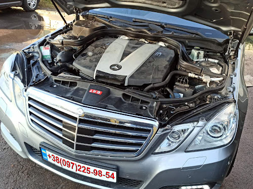 Заміна комплекту ланцюга ГРМ Mercedes E350 3.0 D 2010 р.