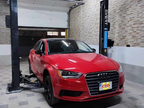 Заміна свічі запалення AUDI A3 1.8 2014 р.