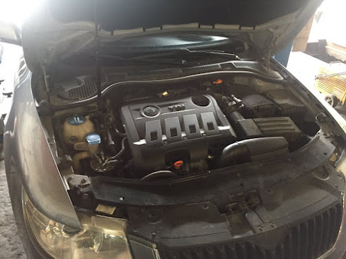 Замена ремня ГРМ и помпы Skoda Superb 2.0 TDI