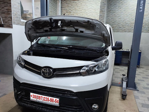 Ремонт ГБЦ Toyota Proace Bus 2.0 D4d двигун DW10FD