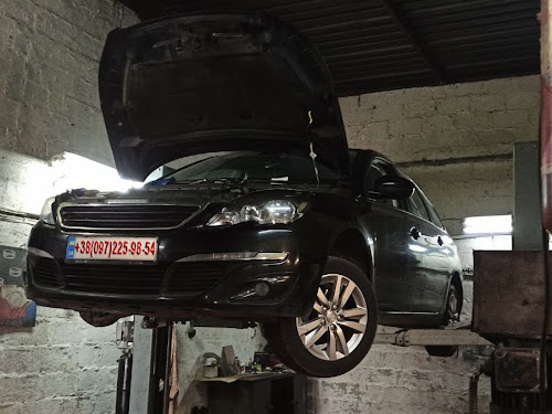 Заміна ущільнювача піддону картера Peugeot 308 Т9 SW 1.6