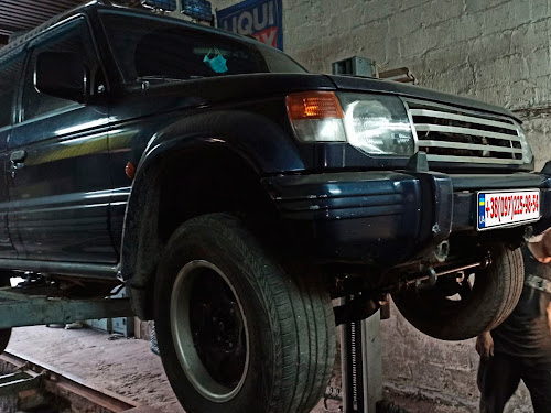 Снятие установка переднего моста Mitsubishi Pajero 2.8 TDI