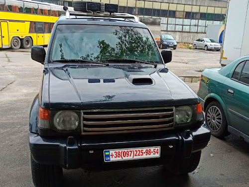 Замена передних нижних рычагов Mitsubishi Pajero 2.8 TDI