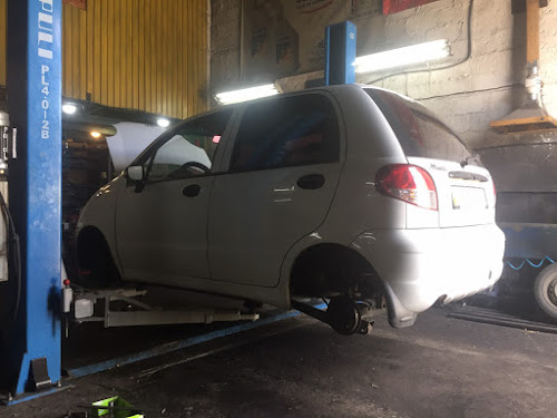 Замена задних тормозных колодок на Daewoo Matiz