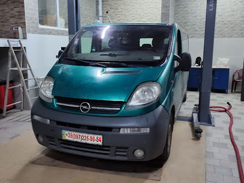Заміна водяного насоса, паса ГРМ та ролика Opel Vivaro